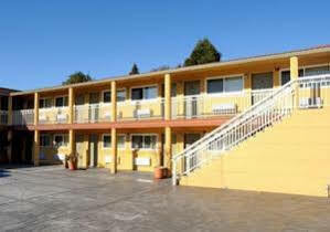 Signature Hotel 2*